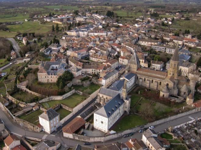 Number 22 - Le Dorat - Apartment One With Garden & Free Parking Esterno foto