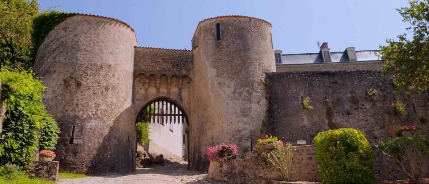 Number 22 - Le Dorat - Apartment One With Garden & Free Parking Esterno foto
